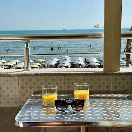 Seaside Guests Appartamento