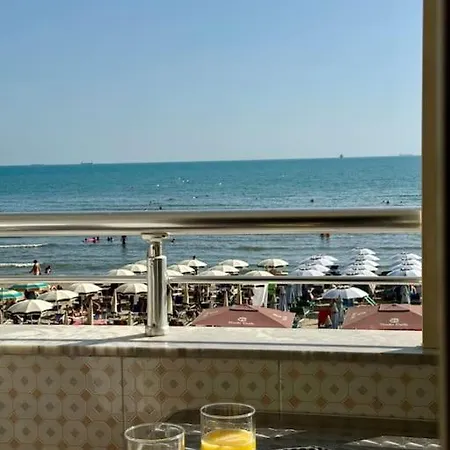 Seaside Guests